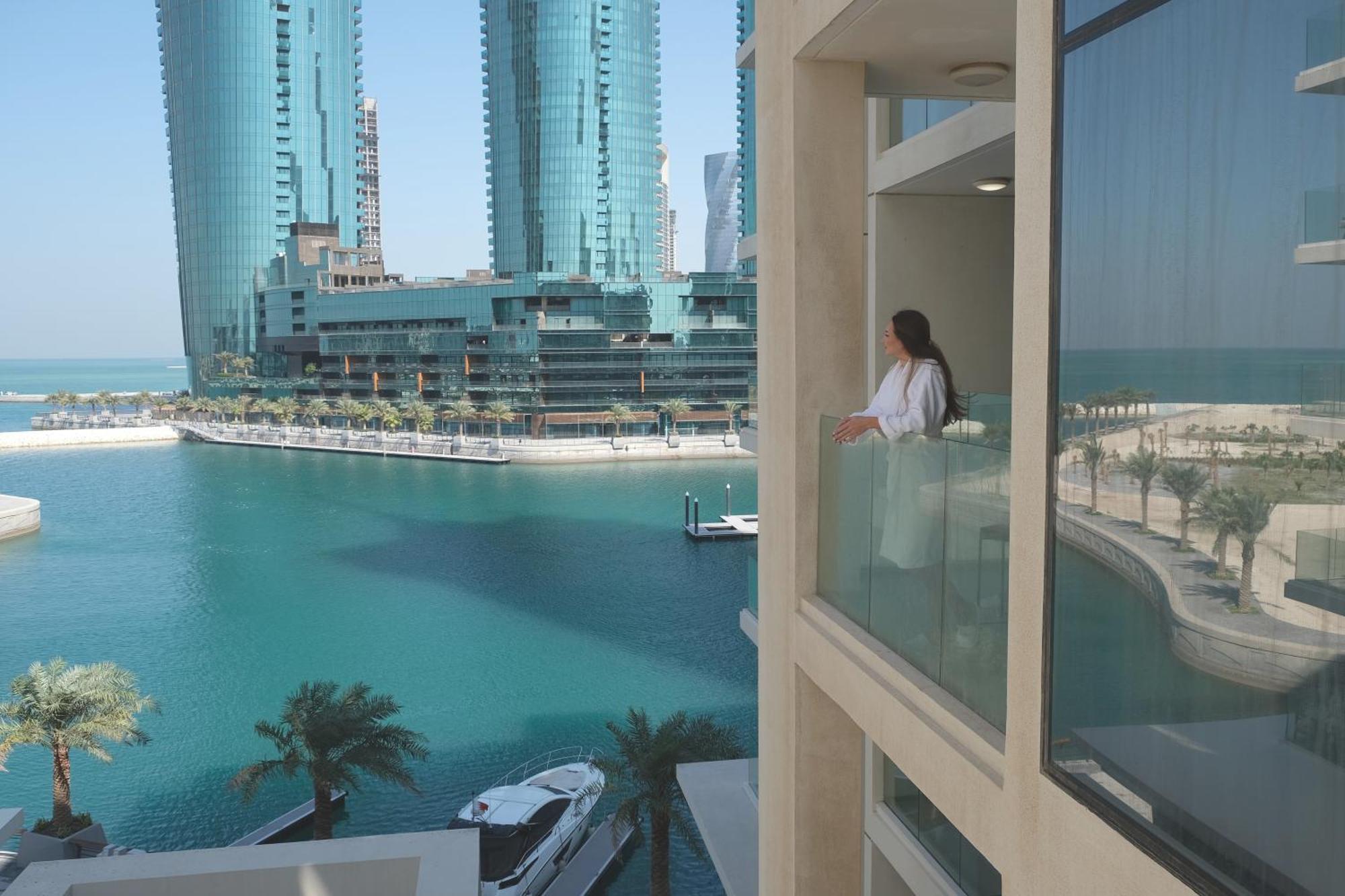 Hotel Charthouse Bahrain Manama Exterior foto View of the Marina from a hotel