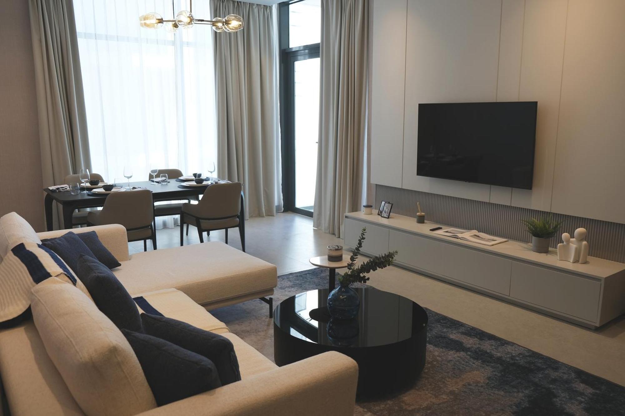 Hotel Charthouse Bahrain Manama Exterior foto A living room in a condominium