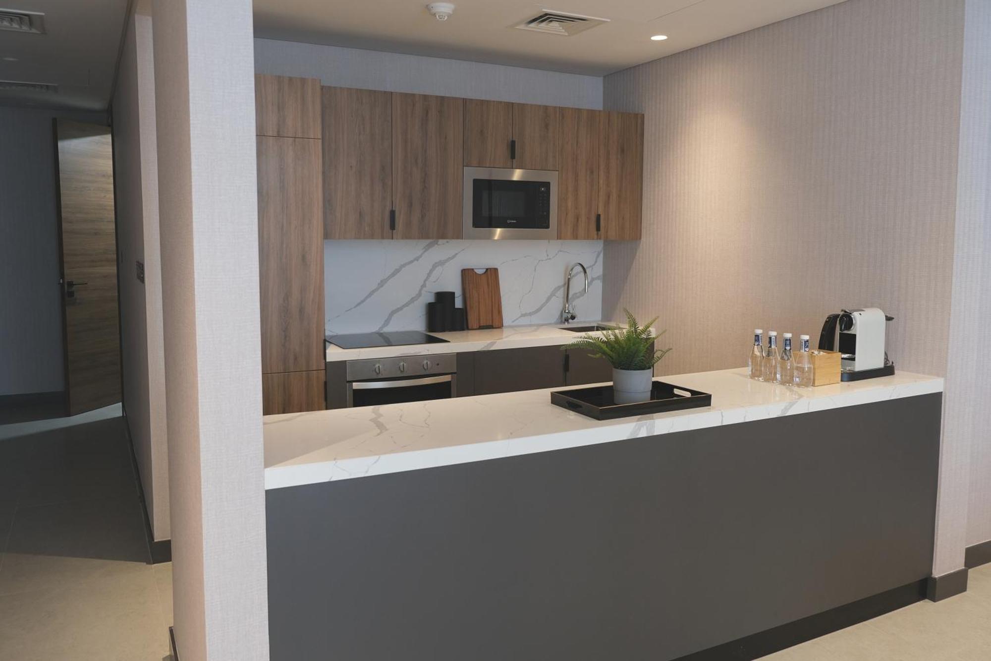 Hotel Charthouse Bahrain Manama Exterior foto Kitchen