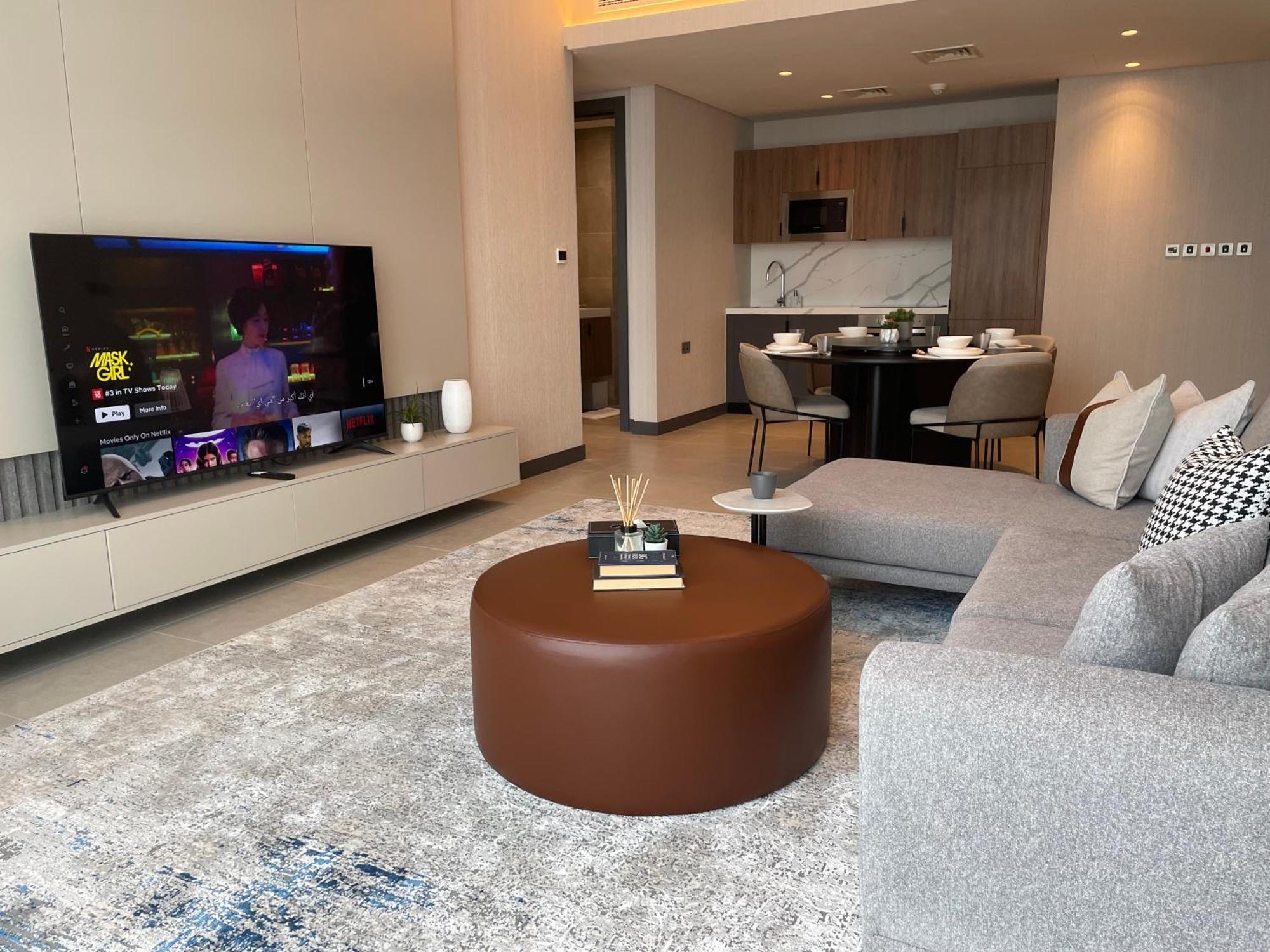 Hotel Charthouse Bahrain Manama Exterior foto A living room in a typical apartment